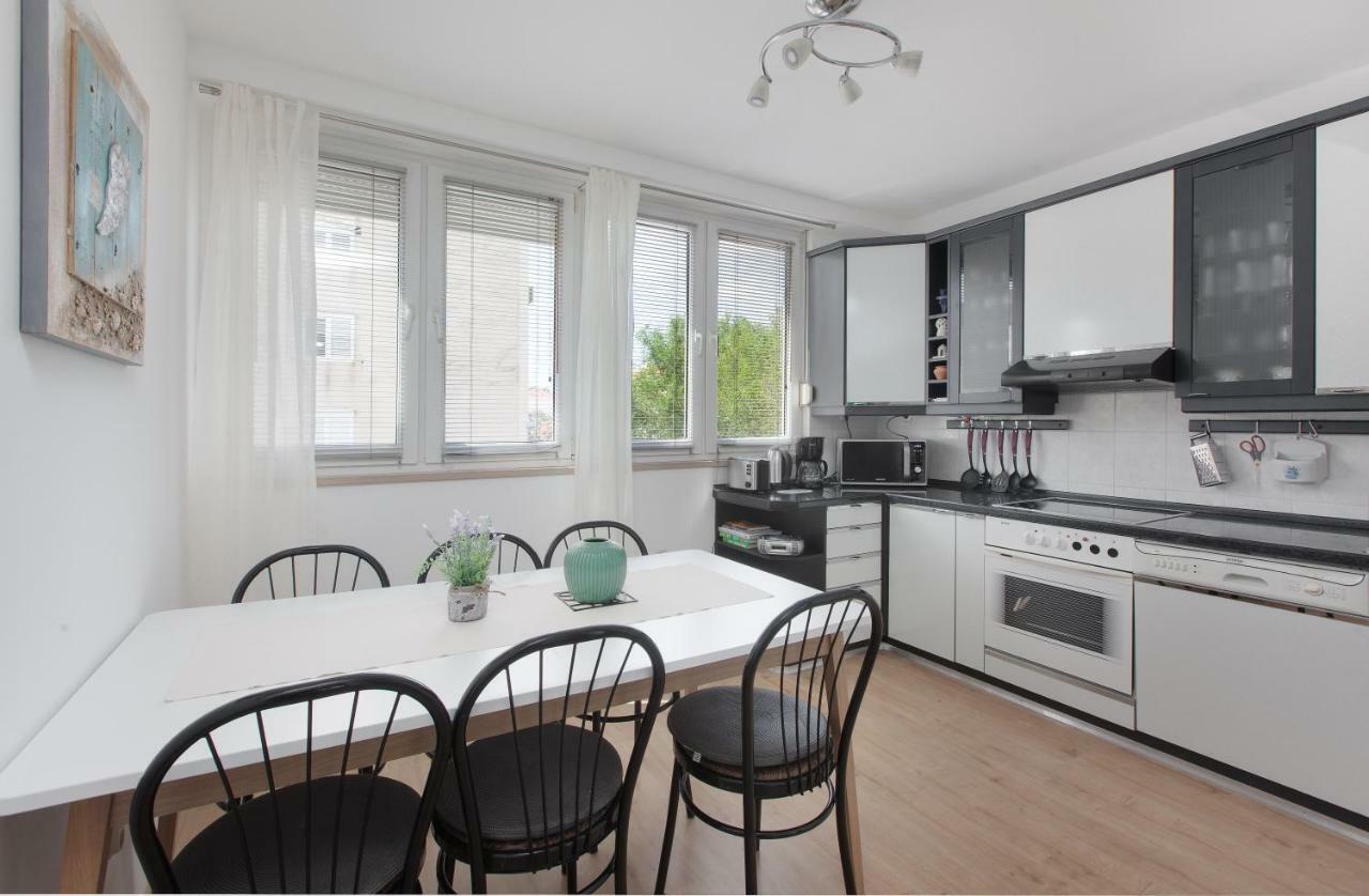 Apartment Gabriella Makarska Kültér fotó
