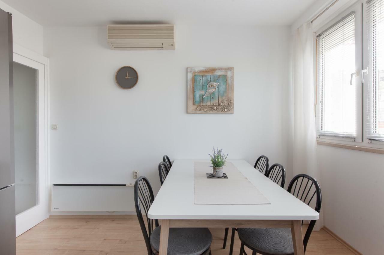 Apartment Gabriella Makarska Kültér fotó