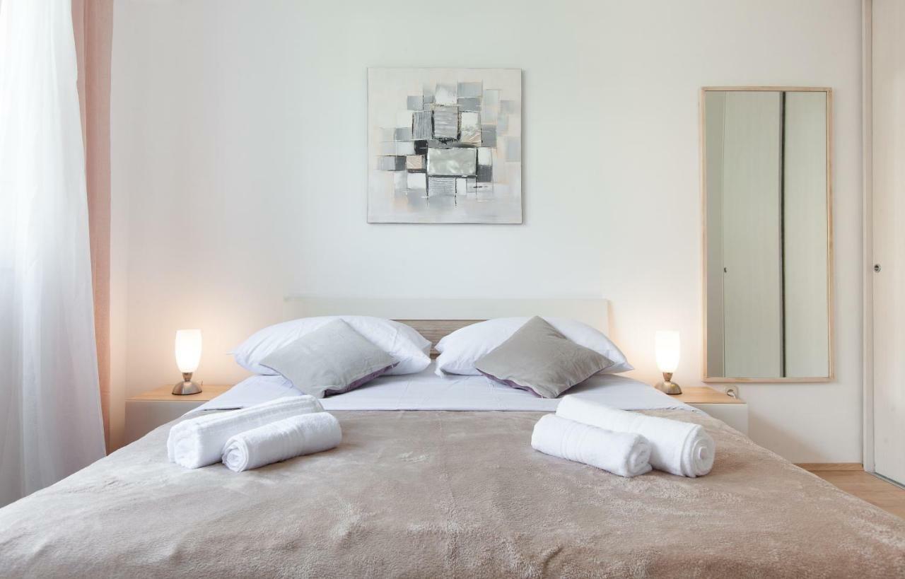 Apartment Gabriella Makarska Kültér fotó